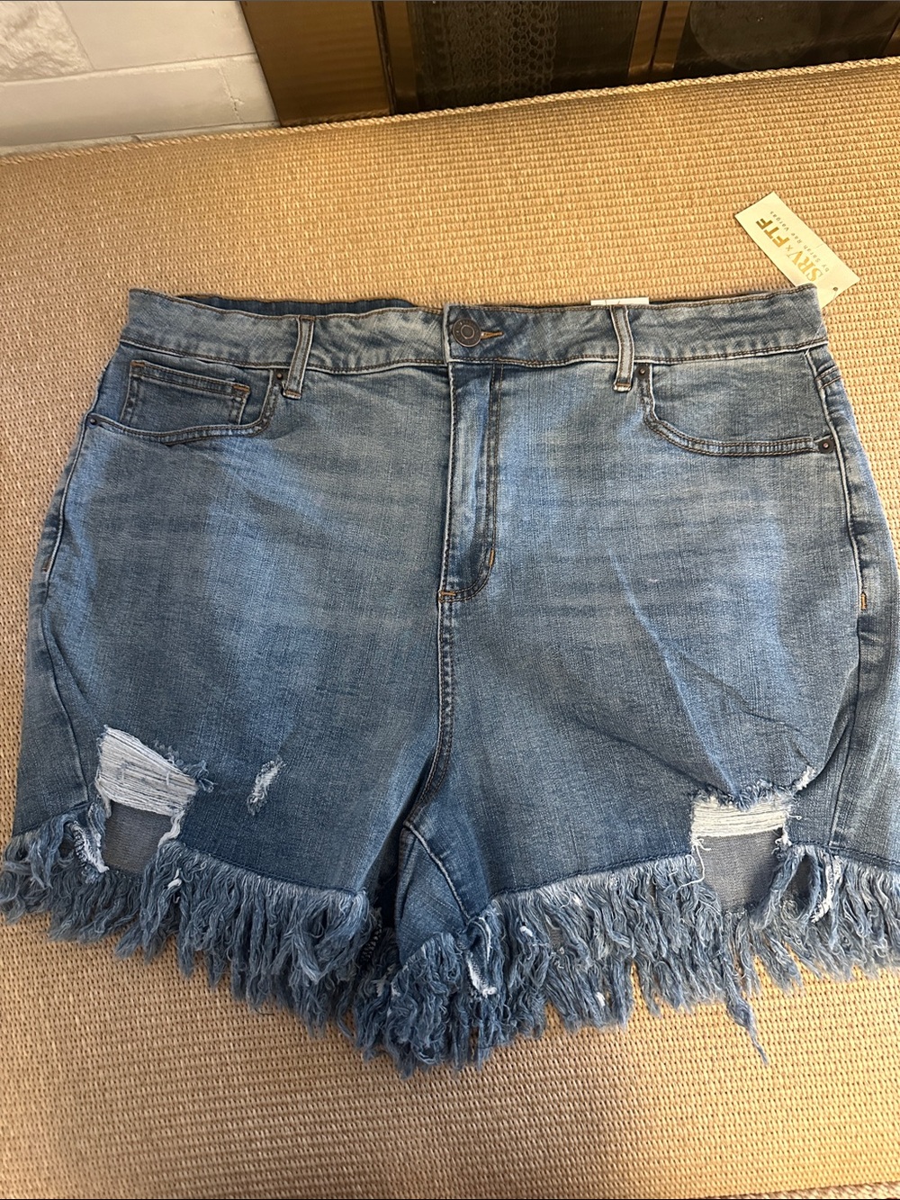 💜#70 BNWT FASHION TO FIGURE Denim Frayed Hem Women's Shorts  20